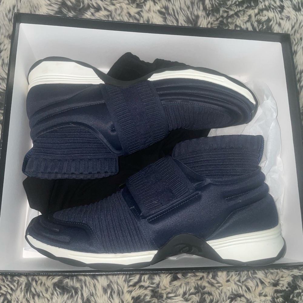 CHANEL SNEAKERS